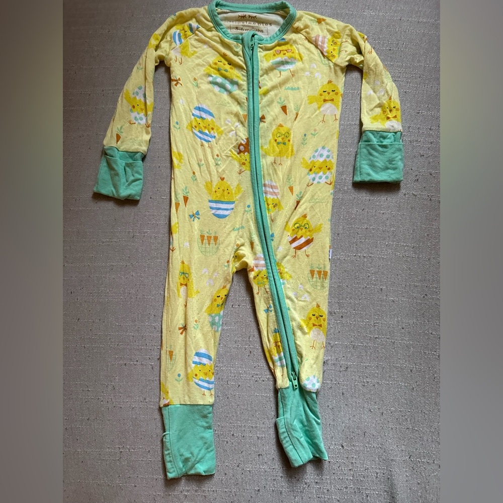 Little Sleepies, Chicks and Eggs; Gently Used, Very good condition 3-6 mos